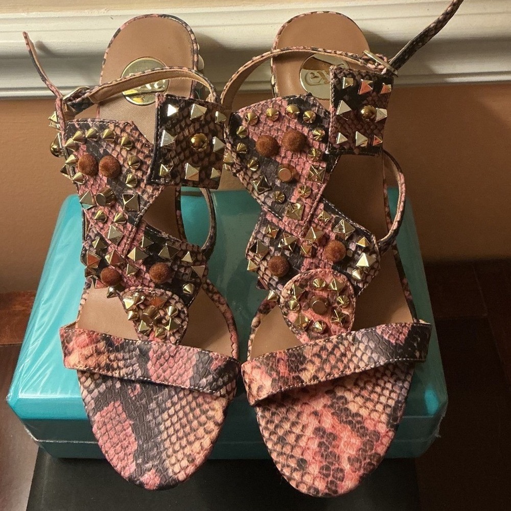 Exe Pink Snakeskin Studded Leather Sandals Gold Sculptural Block Heel 39/8.5